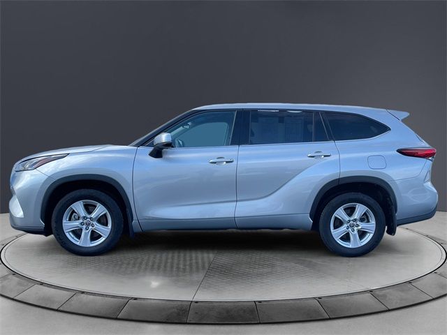 2022 Toyota Highlander Hybrid LE