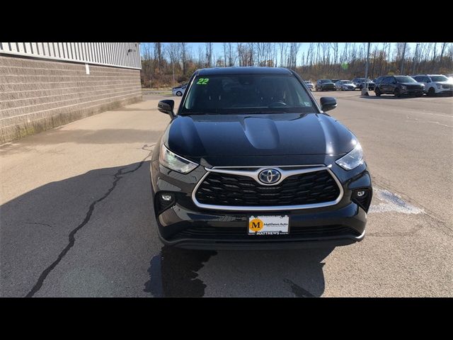 2022 Toyota Highlander Hybrid LE