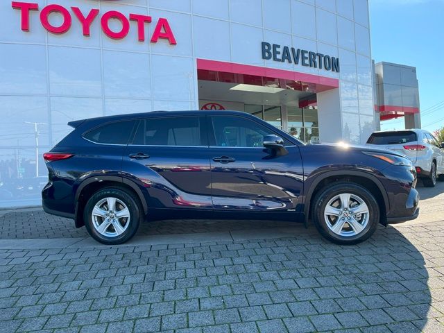 2022 Toyota Highlander Hybrid LE