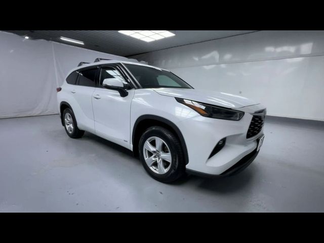 2022 Toyota Highlander Hybrid LE