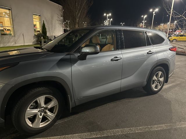 2022 Toyota Highlander Hybrid LE