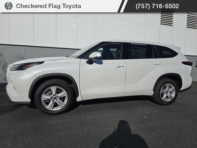 2022 Toyota Highlander Hybrid LE