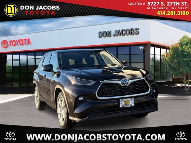 2022 Toyota Highlander Hybrid LE