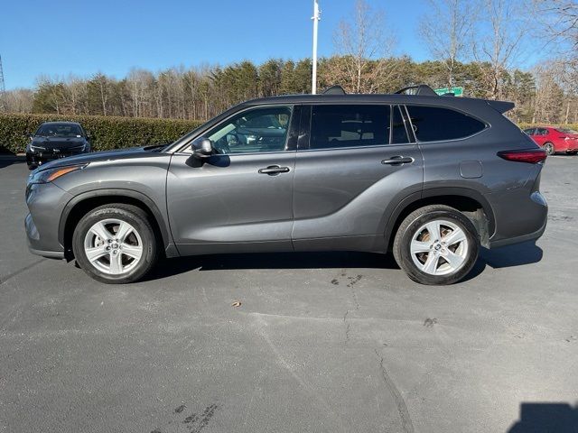 2022 Toyota Highlander Hybrid LE