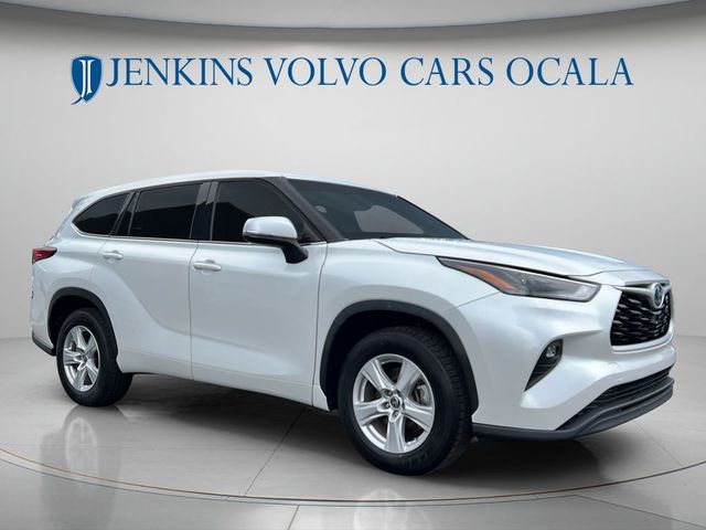 2022 Toyota Highlander Hybrid LE