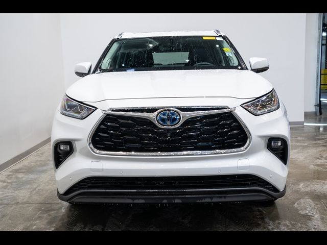 2022 Toyota Highlander Hybrid Limited