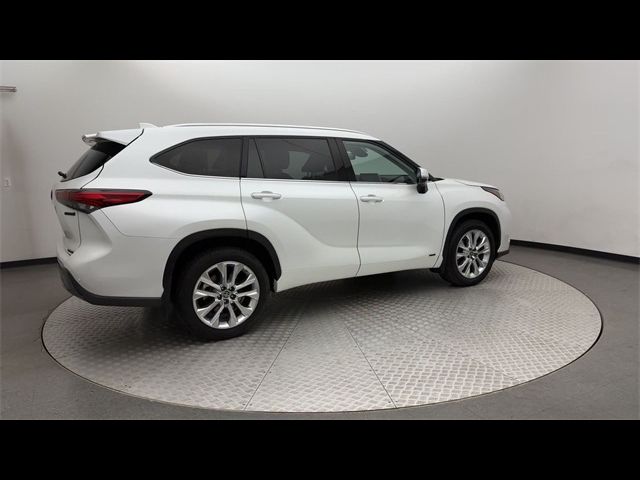 2022 Toyota Highlander Hybrid Limited