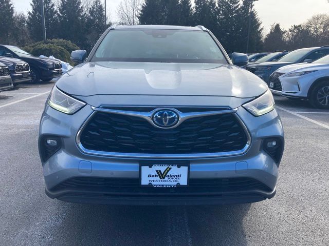 2022 Toyota Highlander Hybrid Limited