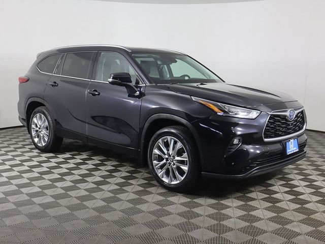 2022 Toyota Highlander Hybrid Limited