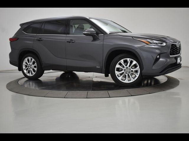 2022 Toyota Highlander Hybrid Limited