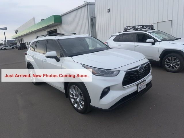 2022 Toyota Highlander Hybrid Limited