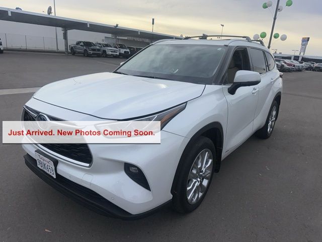 2022 Toyota Highlander Hybrid Limited