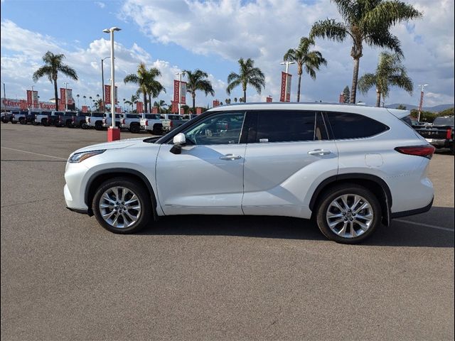 2022 Toyota Highlander Hybrid Limited