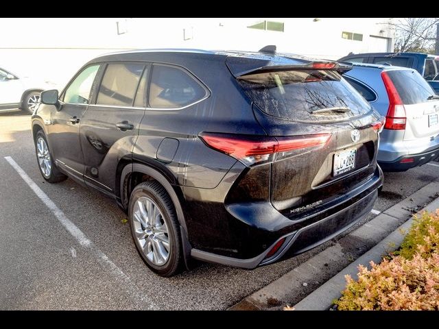 2022 Toyota Highlander Hybrid Limited