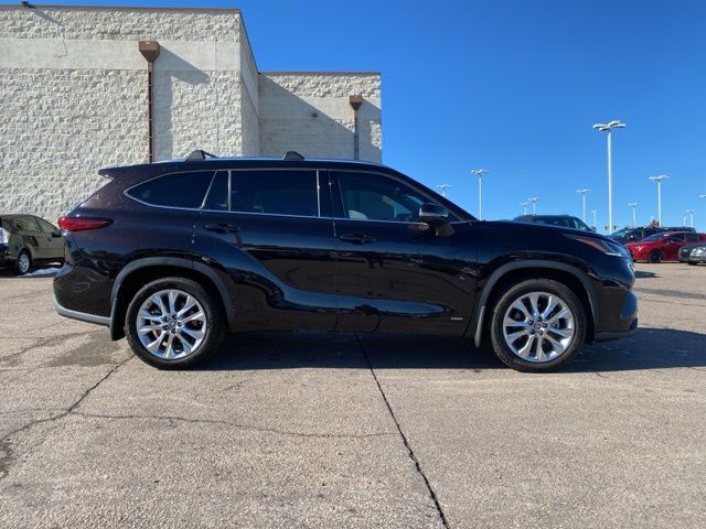 2022 Toyota Highlander Hybrid Limited