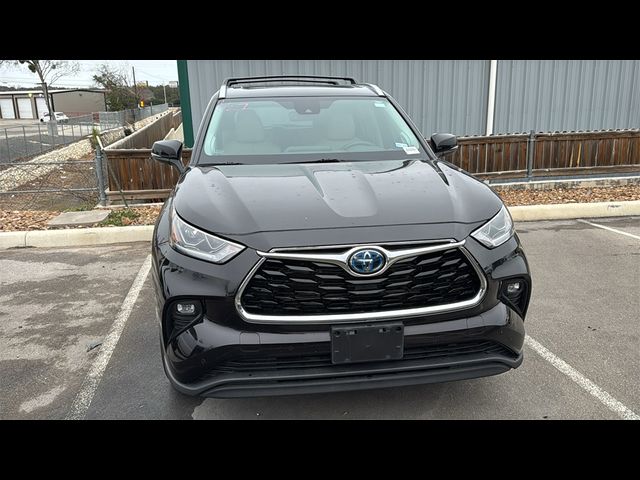 2022 Toyota Highlander Hybrid Limited