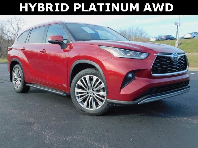 2022 Toyota Highlander Hybrid Platinum