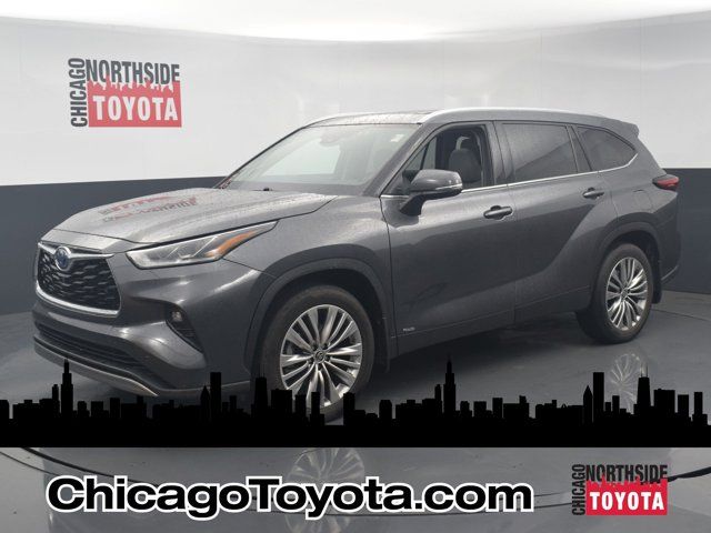 2022 Toyota Highlander Hybrid Platinum