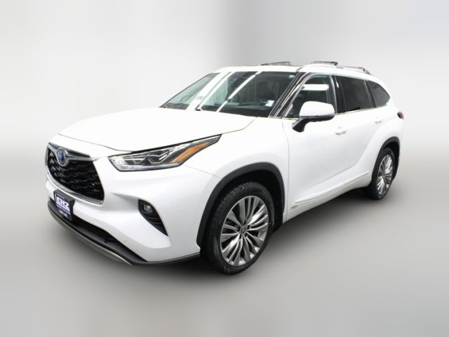 2022 Toyota Highlander Hybrid Platinum