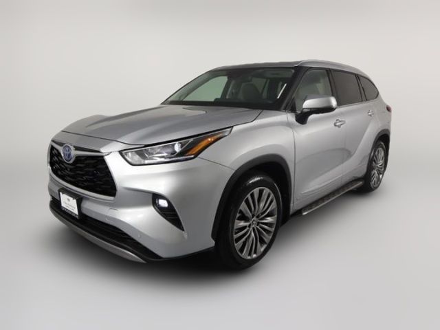 2022 Toyota Highlander Hybrid Platinum