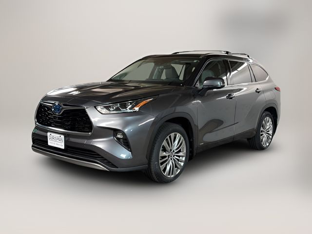 2022 Toyota Highlander Hybrid Platinum