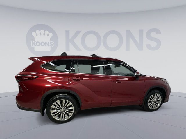 2022 Toyota Highlander Hybrid Platinum