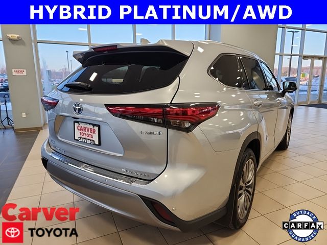 2022 Toyota Highlander Hybrid Platinum