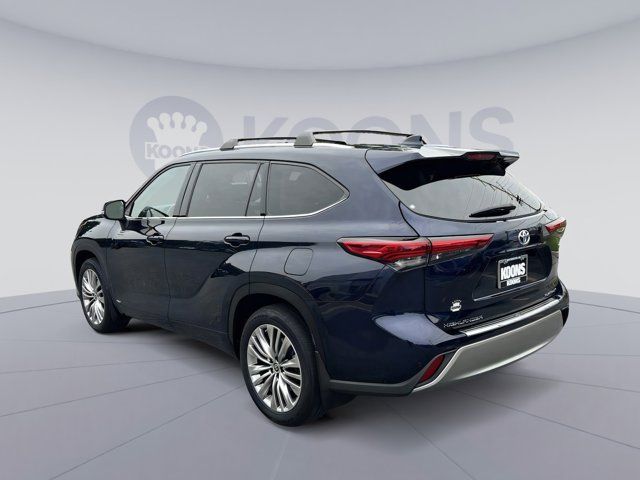 2022 Toyota Highlander Hybrid Platinum