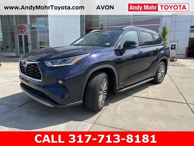 2022 Toyota Highlander Hybrid Platinum