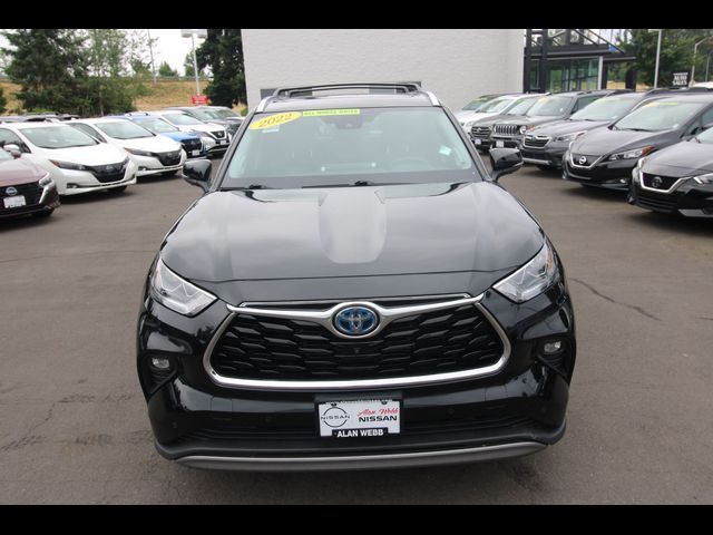 2022 Toyota Highlander Hybrid Platinum