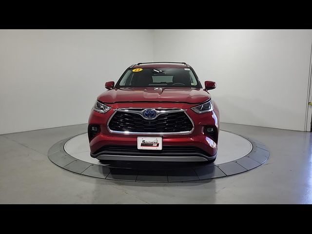 2022 Toyota Highlander Hybrid Platinum