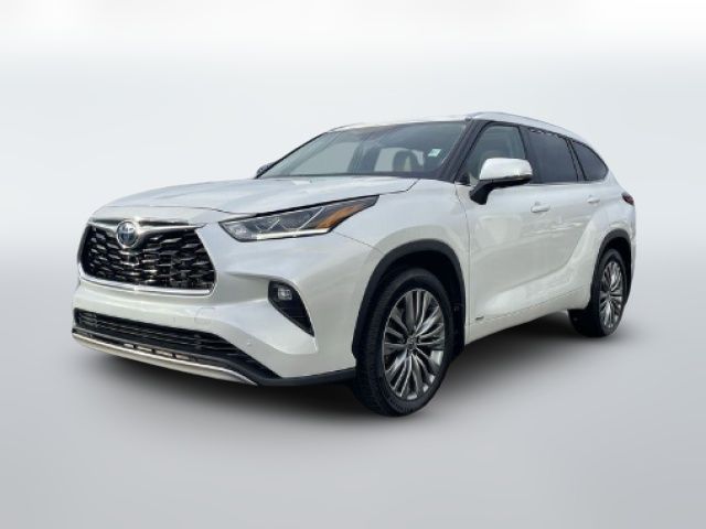 2022 Toyota Highlander Hybrid Platinum