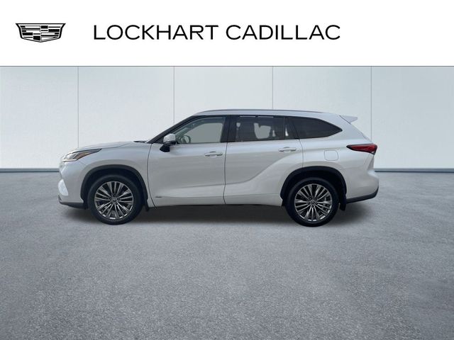 2022 Toyota Highlander Hybrid Platinum