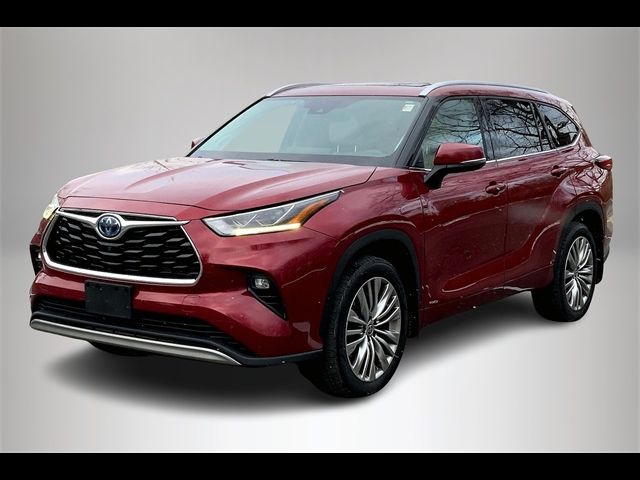 2022 Toyota Highlander Hybrid Platinum