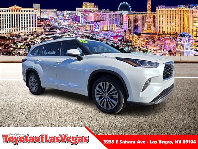 2022 Toyota Highlander Hybrid Platinum