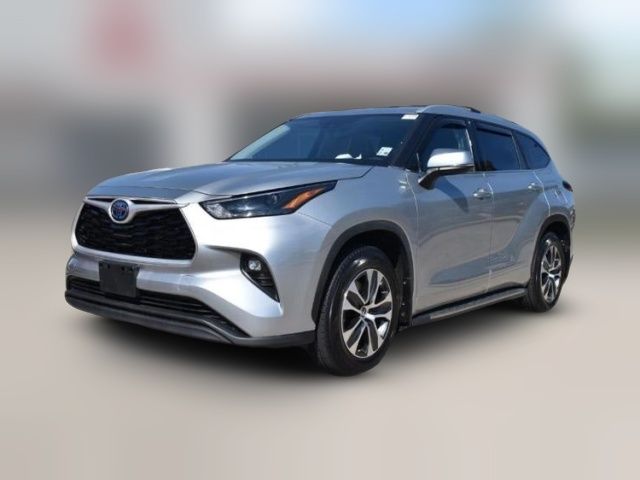 2022 Toyota Highlander Hybrid XLE