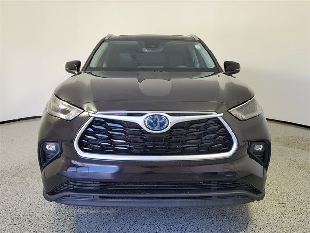 2022 Toyota Highlander Hybrid XLE