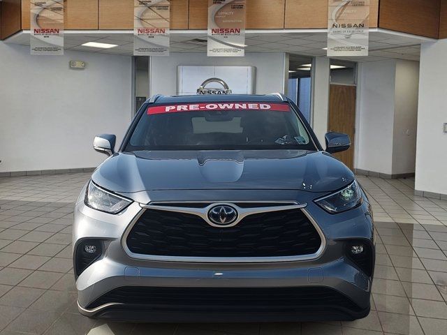 2022 Toyota Highlander Hybrid XLE