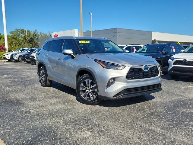 2022 Toyota Highlander Hybrid XLE