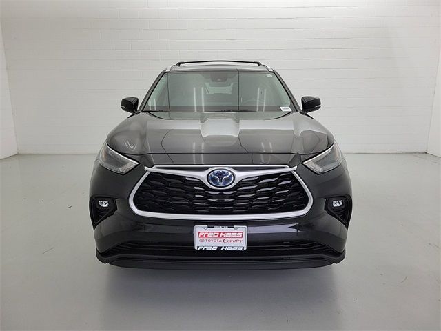 2022 Toyota Highlander Hybrid XLE