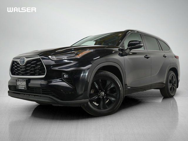 2022 Toyota Highlander Hybrid XLE