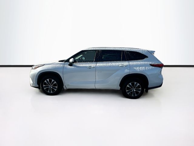 2022 Toyota Highlander Hybrid XLE