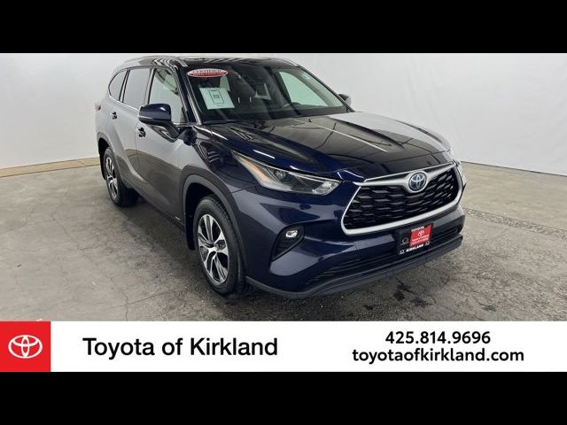 2022 Toyota Highlander Hybrid XLE