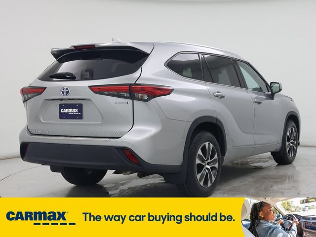 2022 Toyota Highlander Hybrid XLE