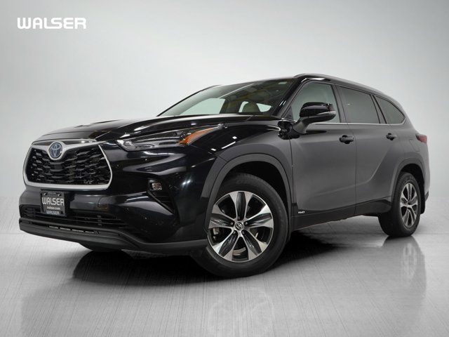 2022 Toyota Highlander Hybrid XLE