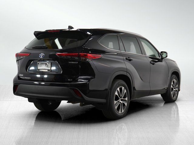 2022 Toyota Highlander Hybrid XLE