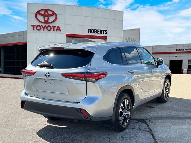 2022 Toyota Highlander Hybrid XLE