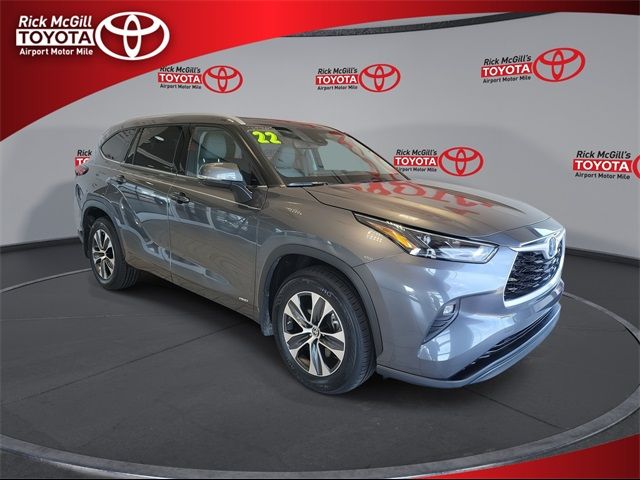 2022 Toyota Highlander Hybrid XLE