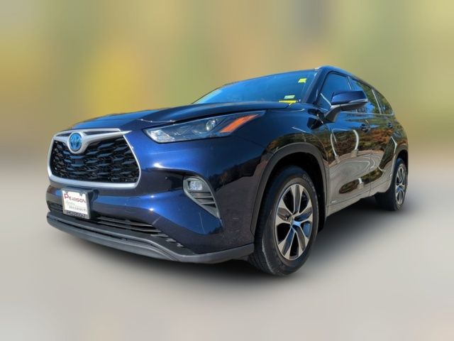 2022 Toyota Highlander Hybrid XLE