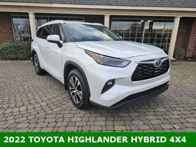 2022 Toyota Highlander Hybrid XLE